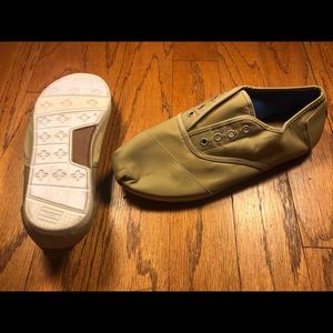 Men’s Toms Shoes